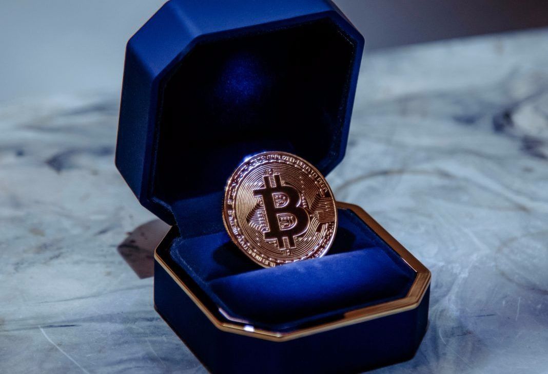 加密货币投资要避税,就得赠送比特币